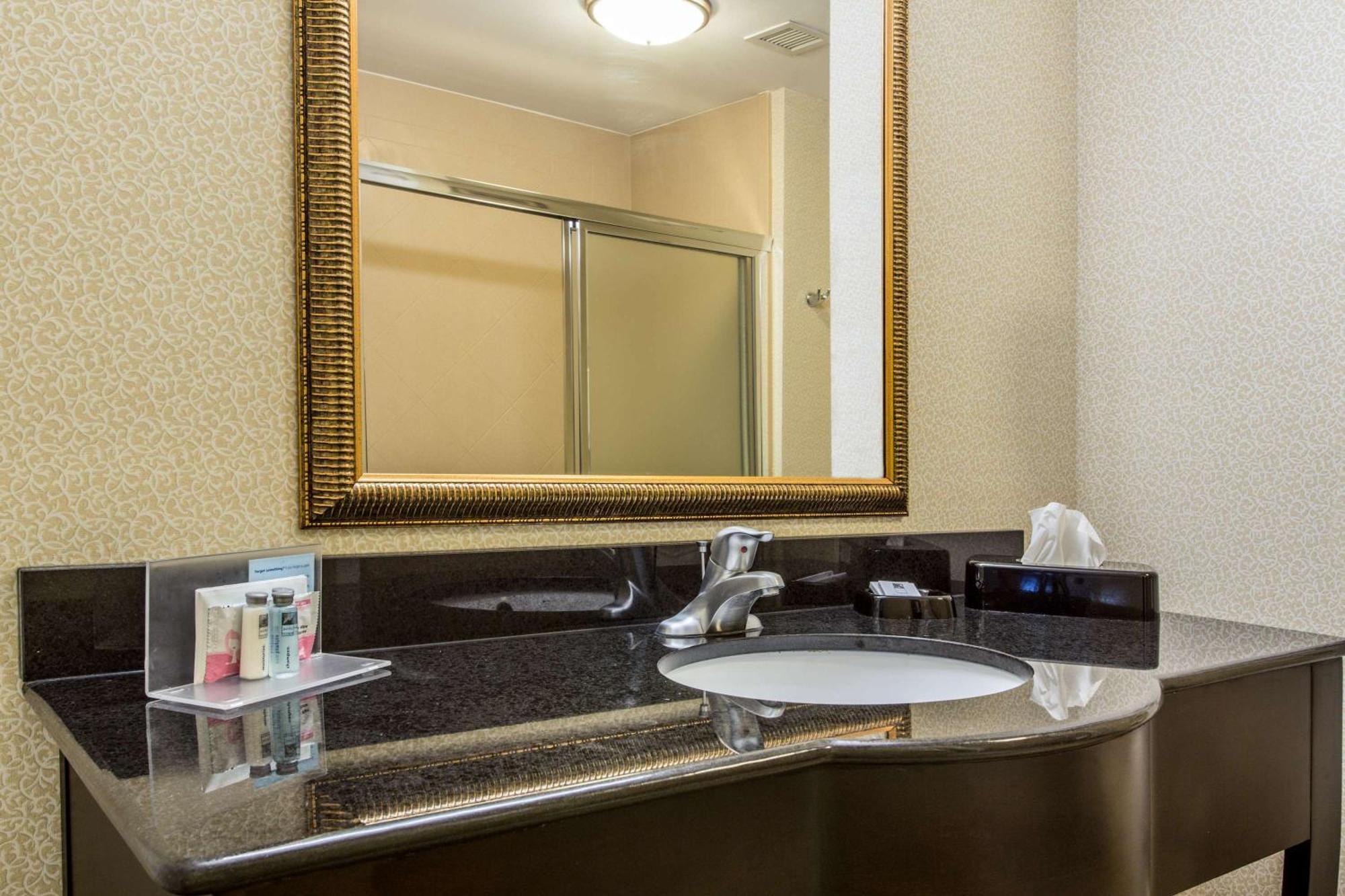 Hampton Inn Clearfield Buitenkant foto