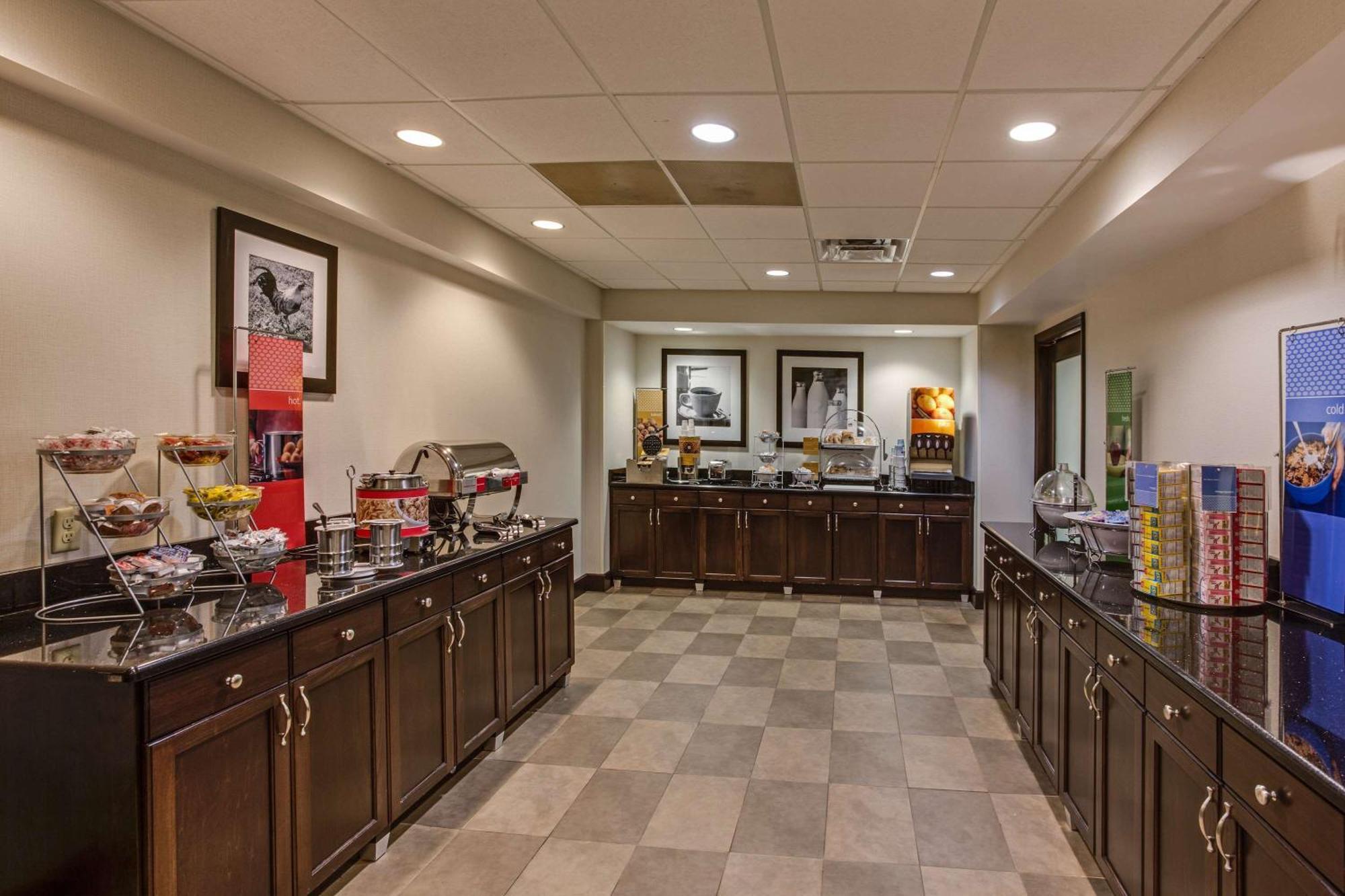 Hampton Inn Clearfield Buitenkant foto